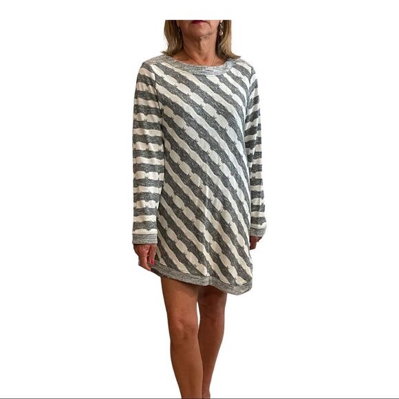 CHICO’s SOFT OVERSIZED SWEATER - Picture 1 of 6